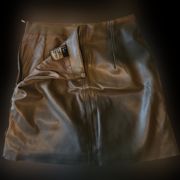 Faux Leather green Mini skirt Dynamite - size small (US 4) - Picture 2 of 6